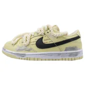Nike SB Dunk Low "Sail Yellow"