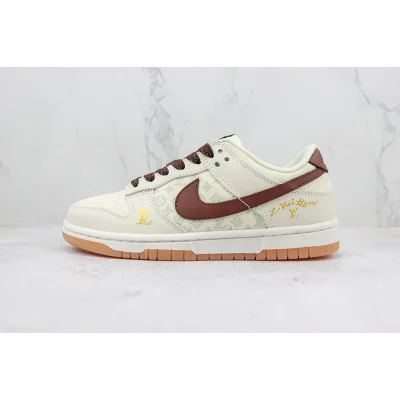 Louis Vuitton x Nike Dunk Low "Gold/Brown" фото № 2