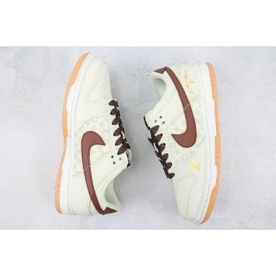 Louis Vuitton x Nike Dunk Low "Gold/Brown" фото № 6