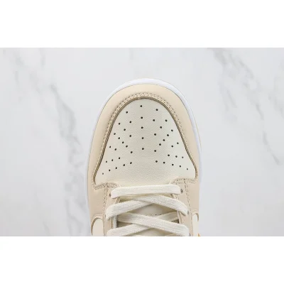 Nike Dunk Low "Pale Ivory/Oil Green" фото № 4 Nike Dunk Low "Pale Ivory/Oil Green" фото № 4