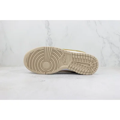 Nike Dunk Low "Pale Ivory/Oil Green" фото № 8 Nike Dunk Low "Pale Ivory/Oil Green" фото № 8