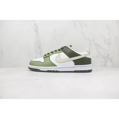 Nike Dunk Low "Vintage Green" фото № 2 Nike Dunk Low "Vintage Green" фото № 2