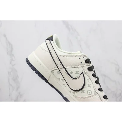 Louis Vuitton x Nike Dunk Low "Gold/Black/Off White" фото № 3