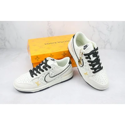 Louis Vuitton x Nike Dunk Low "Gold/Black/Off White" фото № 7