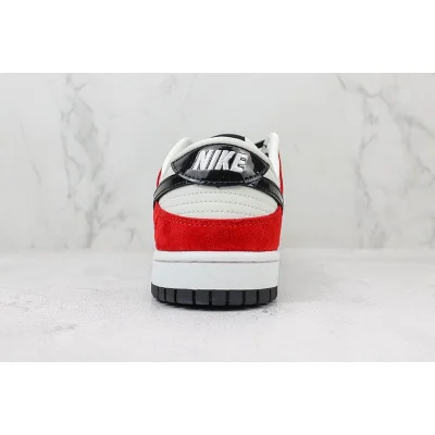Nike Dunk Low "Red Toe" фото № 9 Nike Dunk Low "Red Toe" фото № 9