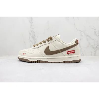 Supreme x Balenciaga x Nike Dunk Low "Cream" фото № 2 Supreme x Balenciaga x Nike Dunk Low "Cream" фото № 2