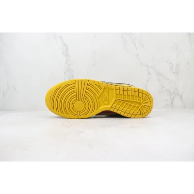 Tagz Footwear x Nike Dunk Low "Yellow Lobster" фото № 8 Tagz Footwear x Nike Dunk Low "Yellow Lobster" фото № 8