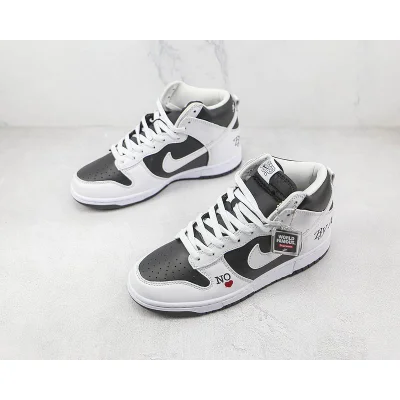 Supreme x Nike SB Dunk High "By Any Means/Black" фото № 5