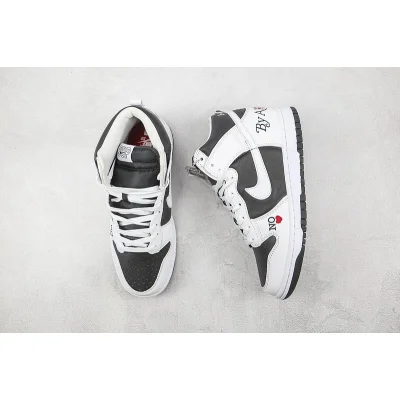 Supreme x Nike SB Dunk High "By Any Means/Black" фото № 7
