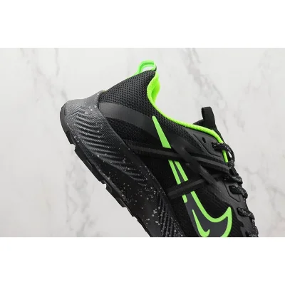 Gore-Tex x Nike Zoom Pegasus Trail 2 "Black/Ultra Green" фото № 4 Gore-Tex x Nike Zoom Pegasus Trail 2 "Black/Ultra Green" фото № 4