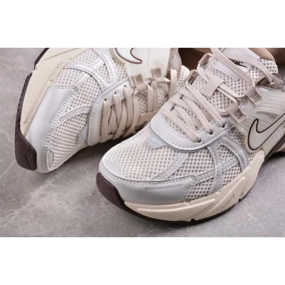 Nike V2K Run "Light Orewood Brown" фото № 7