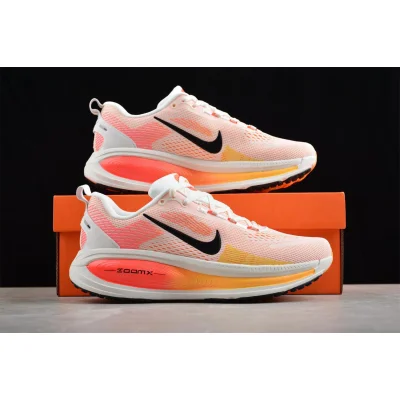 Nike Vomero 18 "Sail Bright Crimson" фото № 9