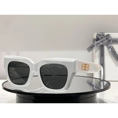 Солнцезащитные очки Balenciaga Wide Temples With Logo "White" фото № 2