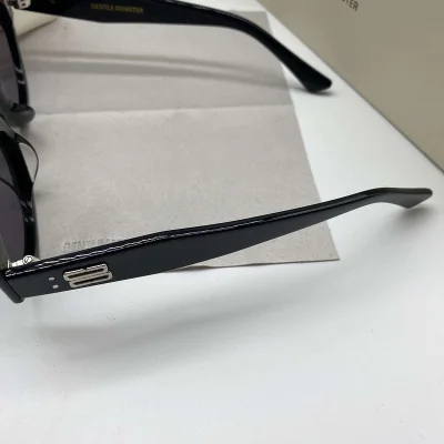 Солнцезащитные очки Gentle Monster Cat Eye Shaped Decorated By Logo "Black" фото № 6