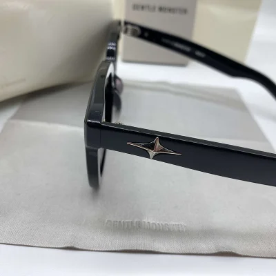 Солнцезащитные очки Gentle Monster Temples Decorated By Symbol "Black" фото № 3