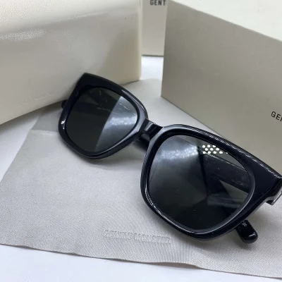 Солнцезащитные очки Gentle Monster Temples Decorated By Symbol "Black" фото № 6