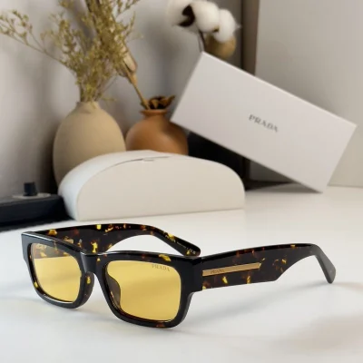 Солнцезащитные очки Prada Temples Decorated By Stripe Middle "Brown/Yellow" фото № 2