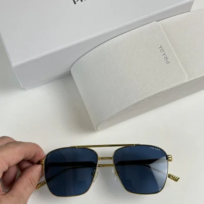 Солнцезащитные очки Prada Frame Decorated By Stripes And Logo On Red Background "Blue" фото № 2