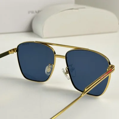 Солнцезащитные очки Prada Frame Decorated By Stripes And Logo On Red Background "Blue" фото № 5