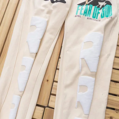 Штаны Fear Of God April Nineteen 2023 "Beige" фото № 8 Штаны Fear Of God April Nineteen 2023 "Beige" фото № 8