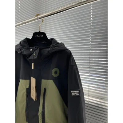 Куртка Burberry Green Print On Circle White Backside Logo "Black" фото № 2