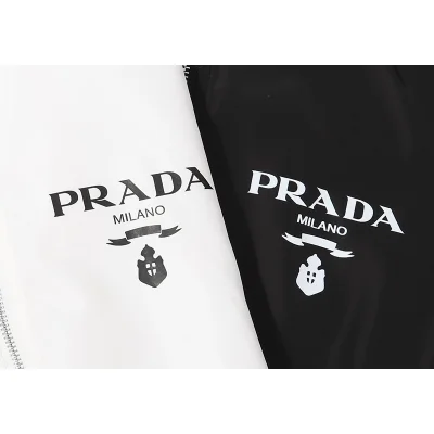 Куртка Prada Emblem "Black" фото № 3 Куртка Prada Emblem "Black" фото № 3