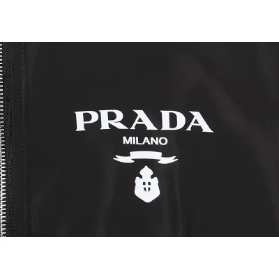 Куртка Prada Emblem "Black" фото № 5 Куртка Prada Emblem "Black" фото № 5