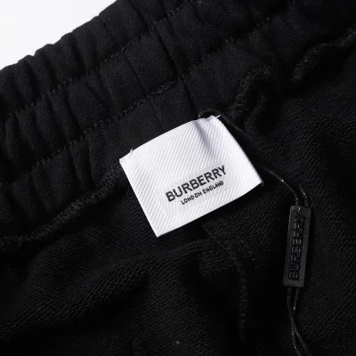 Шорты Burberry Logo-Wreath Pink "Black" фото № 4 Шорты Burberry Logo-Wreath Pink "Black" фото № 4