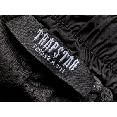 Спортивные штаны Trapstar Small Embroidered Logo And Legs Decorated By Colorful Stripe "Black" фото № 4
