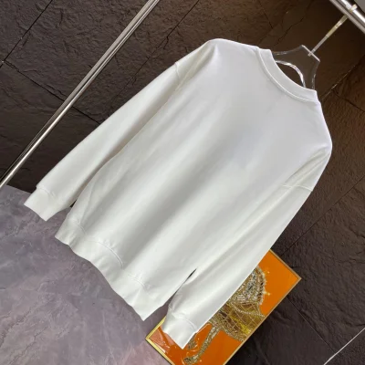 Свитшот Burberry Frontside Checked Print Warrior On The Horse "White" фото № 6 Свитшот Burberry Frontside Checked Print Warrior On The Horse "White" фото № 6