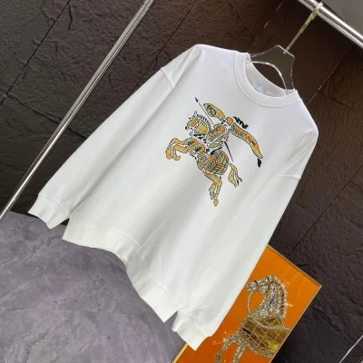 Свитшот Burberry Frontside Checked Print Warrior On The Horse "White" фото № 2 Свитшот Burberry Frontside Checked Print Warrior On The Horse "White" фото № 2