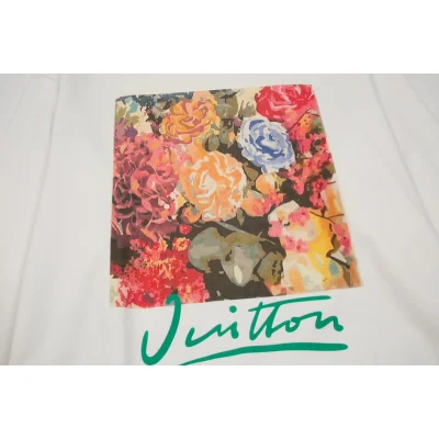 Свитшот Louis Vuitton Painting Of Flowers "White" фото № 2 Свитшот Louis Vuitton Painting Of Flowers "White" фото № 2