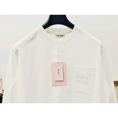Свитшот Miu Miu Frontside Logo Clear Logotype On The Pocket "White" фото № 3