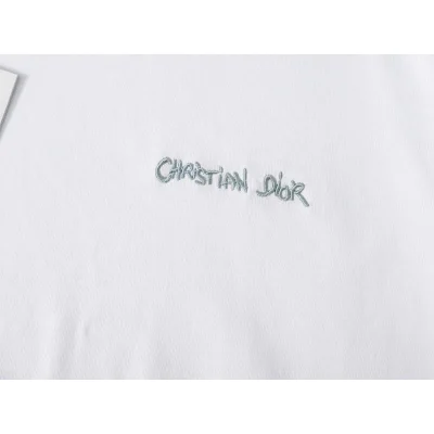 Футболка Christian Dior Little Frontside Logo Christian Dior "White" фото № 3 Футболка Christian Dior Little Frontside Logo Christian Dior "White" фото № 3