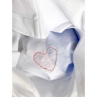 Футболка Comme des Garçons Play Blue Heart Eyes "White" фото № 4 Футболка Comme des Garçons Play Blue Heart Eyes "White" фото № 4