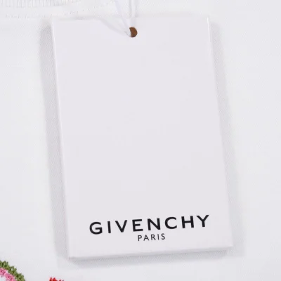 Футболка Givenchy With Original Brand Logo "White" фото № 3 Футболка Givenchy With Original Brand Logo "White" фото № 3