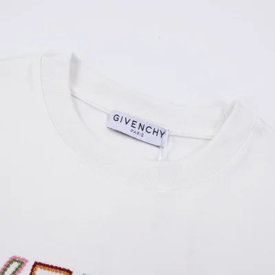 Футболка Givenchy With Original Brand Logo "White" фото № 6 Футболка Givenchy With Original Brand Logo "White" фото № 6