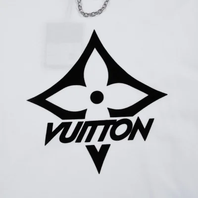Футболка Louis Vuitton With Flower Logo And Decoration "White" фото № 5