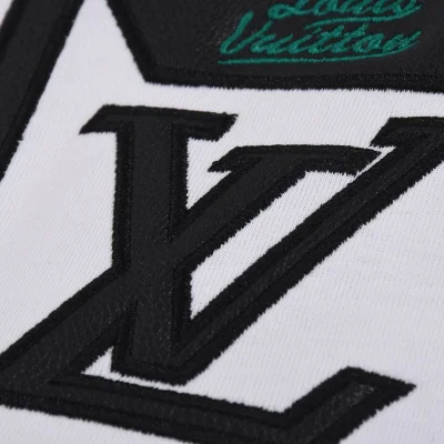 Футболка Louis Vuitton With Frame In The Logo "White" фото № 8