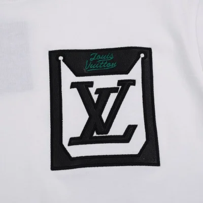 Футболка Louis Vuitton With Frame In The Logo "White" фото № 7