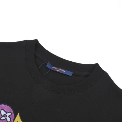 Футболка Louis Vuitton With Pink Massive Logo "Black" фото № 7 Футболка Louis Vuitton With Pink Massive Logo "Black" фото № 7