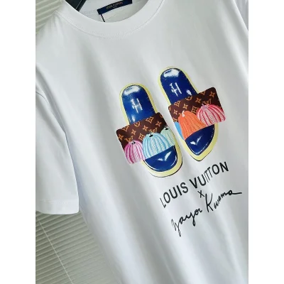 Футболка Louis Vuitton With Print Of Slippers "White" фото № 4