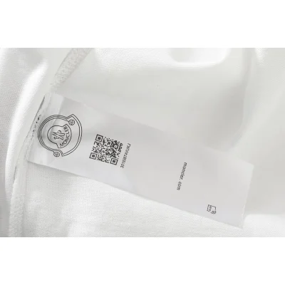 Футболка Moncler Solid Color Style With Logo "White" фото № 3 Футболка Moncler Solid Color Style With Logo "White" фото № 3