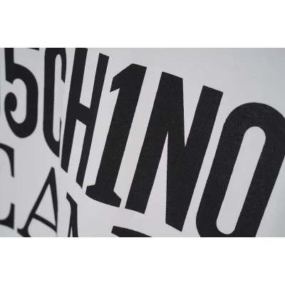 Футболка Moschino Front Inscription Mo5ch1no Jeans "White" фото № 4 Футболка Moschino Front Inscription Mo5ch1no Jeans "White" фото № 4