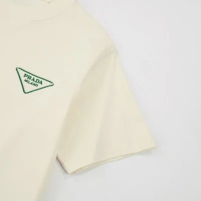 Футболка Prada Green Triangular Brand Logo "Cream" фото № 4