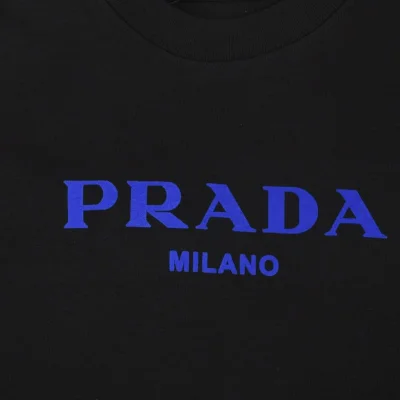 Футболка Prada Blue Brand Logo Text "Black" фото № 4 Футболка Prada Blue Brand Logo Text "Black" фото № 4