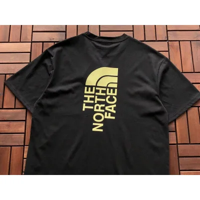 Футболка The North Face Vertical Back Logo "Black" фото № 5