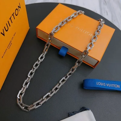 Цепочка Louis Vuitton Bonded Ovals With Logo Inscription "Silver" фото № 4