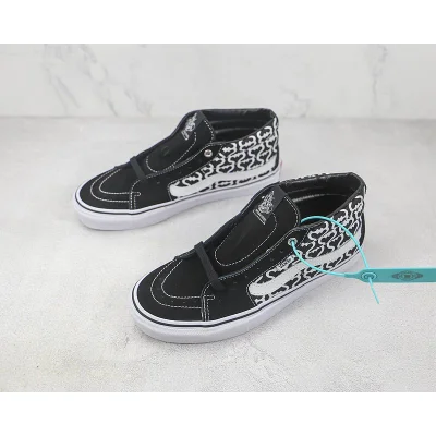 Supreme x Vans SK8-Mid "Monogram" фото № 5 Supreme x Vans SK8-Mid "Monogram" фото № 5