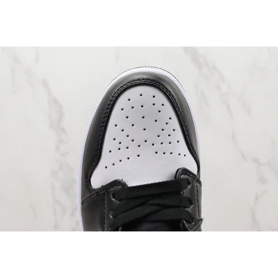 Air Jordan 1 Low "White Toe" фото № 3